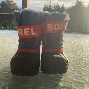 SOREL toddler snow boots size 4